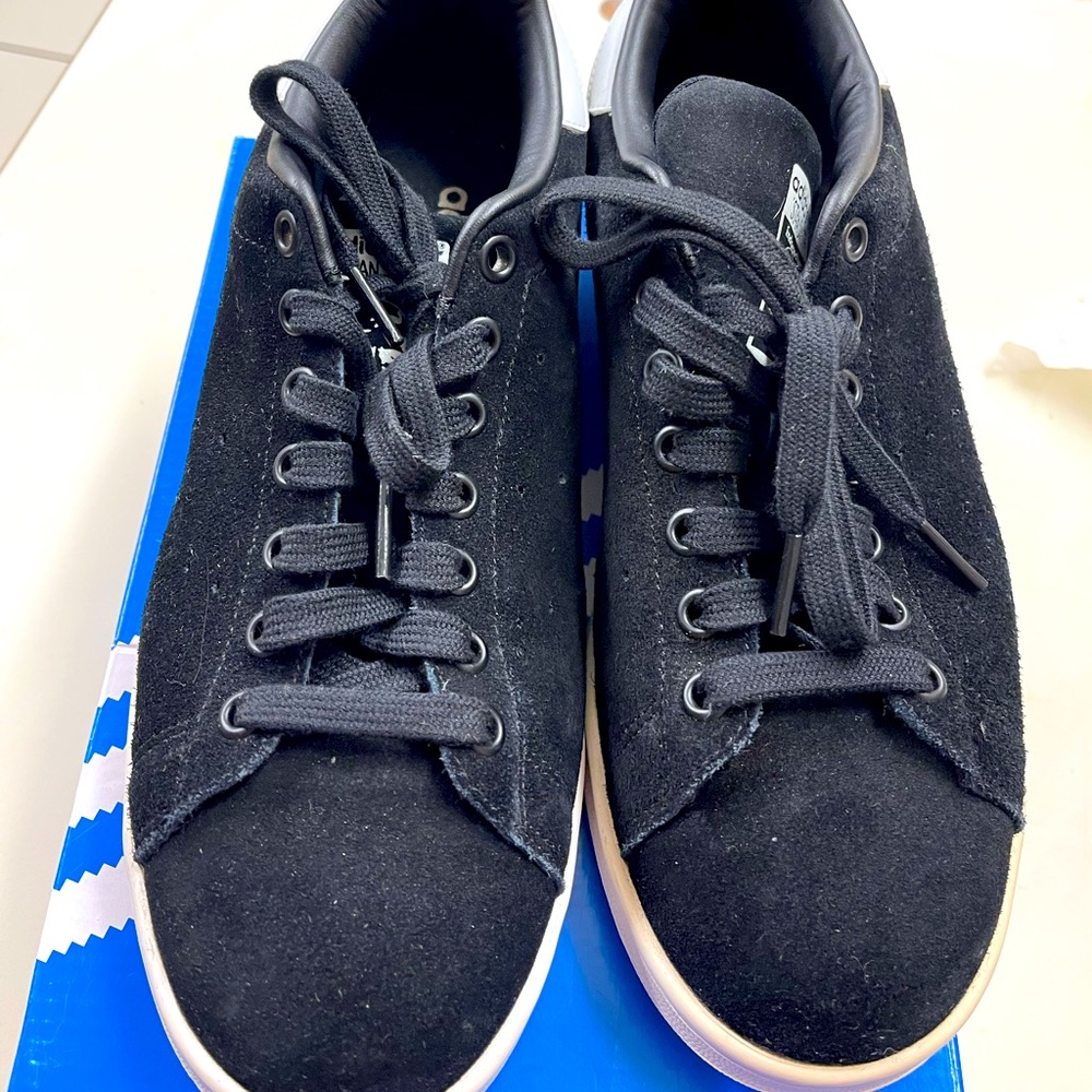 Adidas Stan Smiths size 8